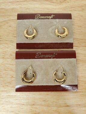Danecraft Ribbed Hoop Earrings Lot of 2 Gold Tone